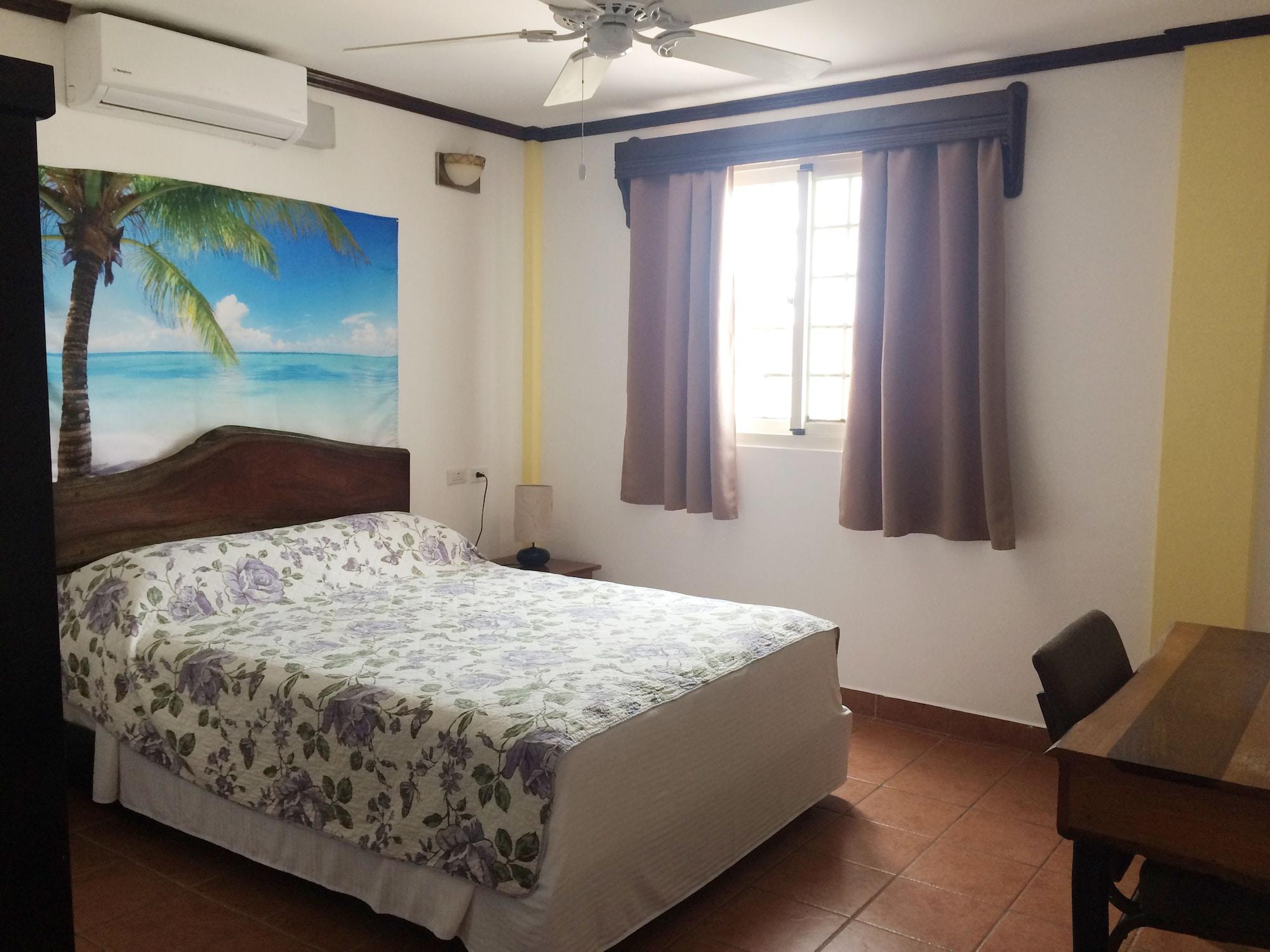 Easy Inn Hotel Белиз-Сити Экстерьер фото
