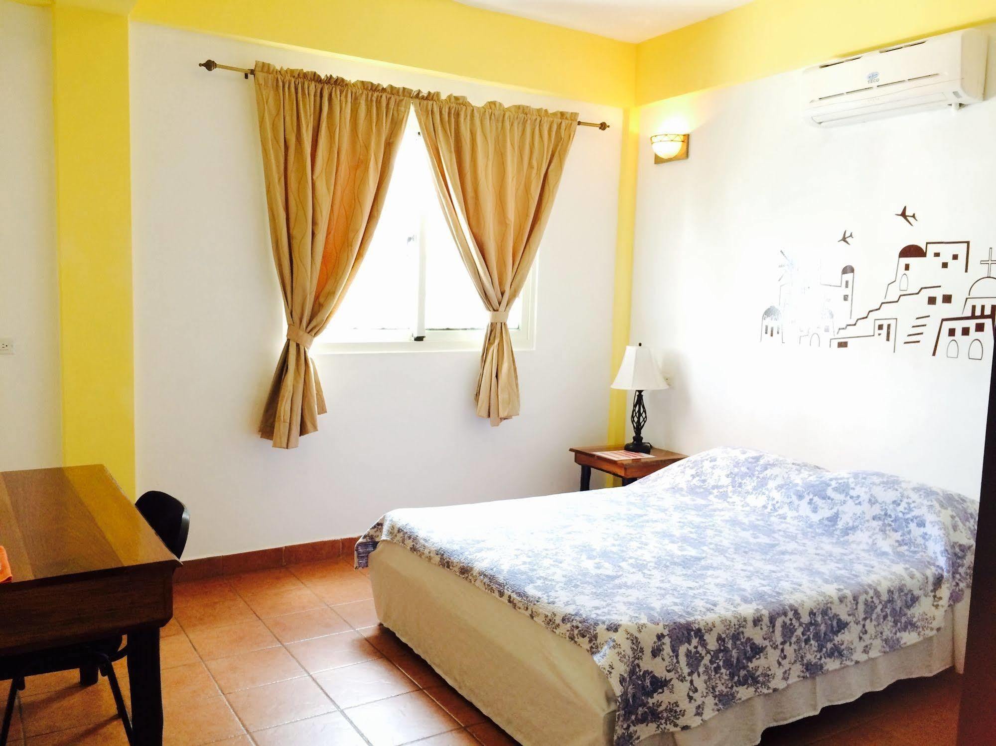 Easy Inn Hotel Белиз-Сити Экстерьер фото